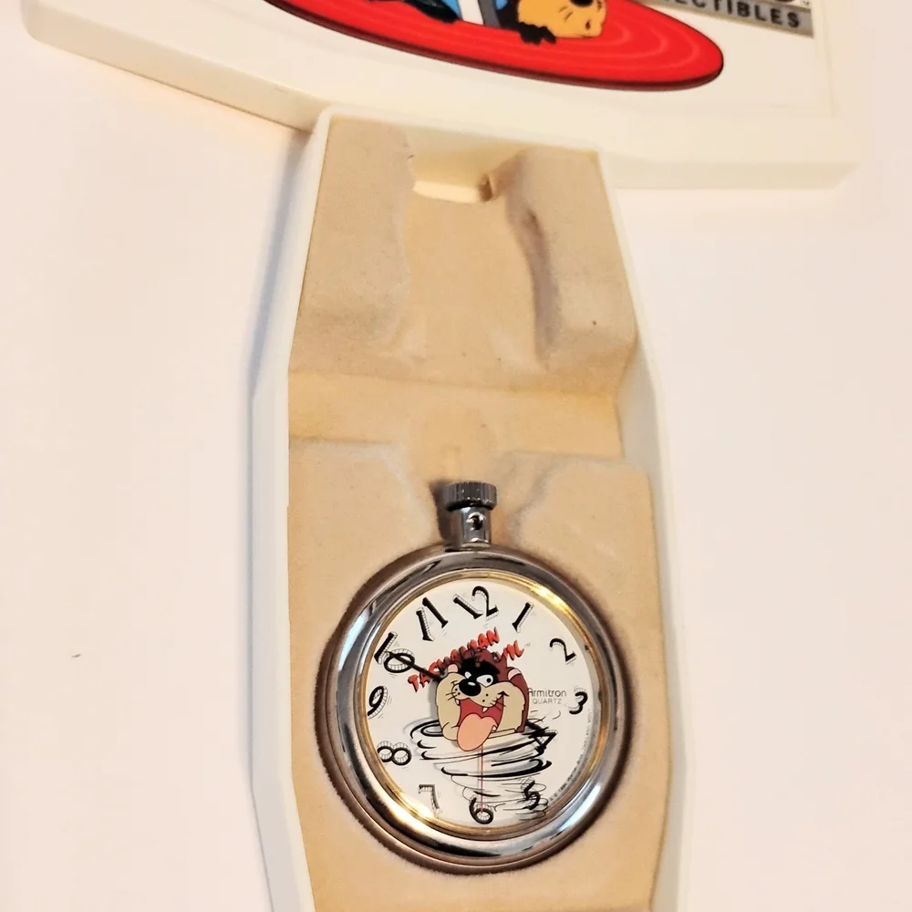 Armitron Looney Tunes Taz Manian Devil Collectible Pocket Watch